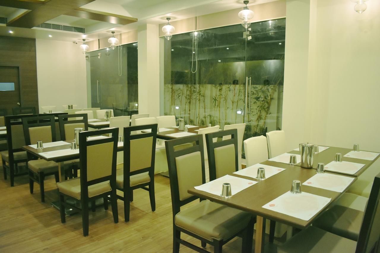 Grand Arcadia Hotel Tiruchirappalli Bagian luar foto