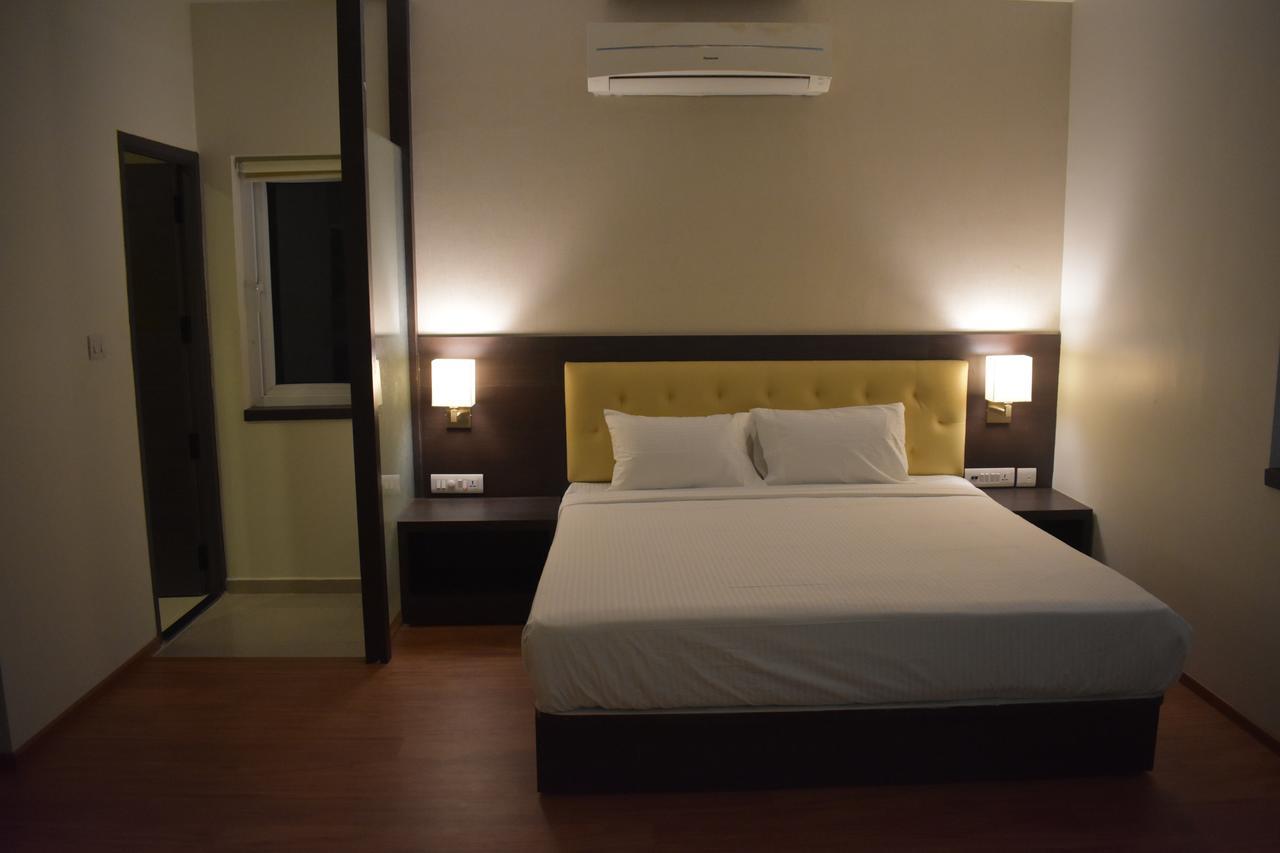 Grand Arcadia Hotel Tiruchirappalli Bagian luar foto